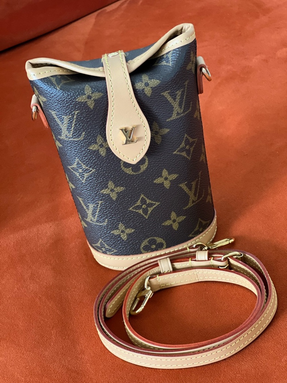 Louis Vuitton Fold Me Pouch Monogram